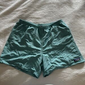 Patagonia shorts size L